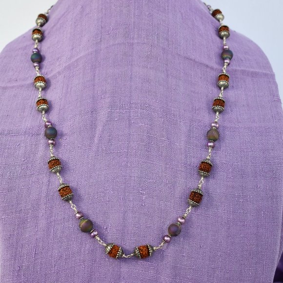 30  1/2" Rudraksha with purple pearl (gemstone for the Moon) purple druzy agate - Picture 1 of 8